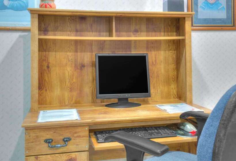 Microtel Inn & Suites By Wyndham Gallup   Pet Friendly