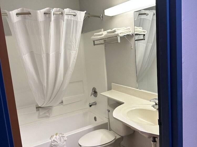 Microtel Inn & Suites By Wyndham Gallup   Pet Friendly