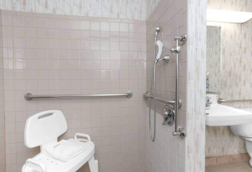 Microtel Inn & Suites By Wyndham Gallup   Pet Friendly