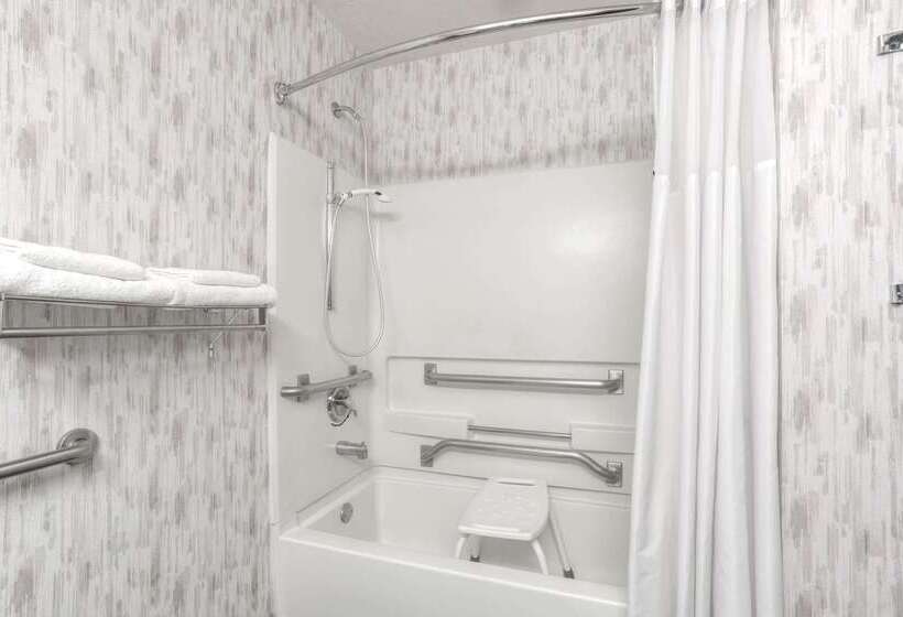 Microtel Inn & Suites By Wyndham Gallup   Pet Friendly