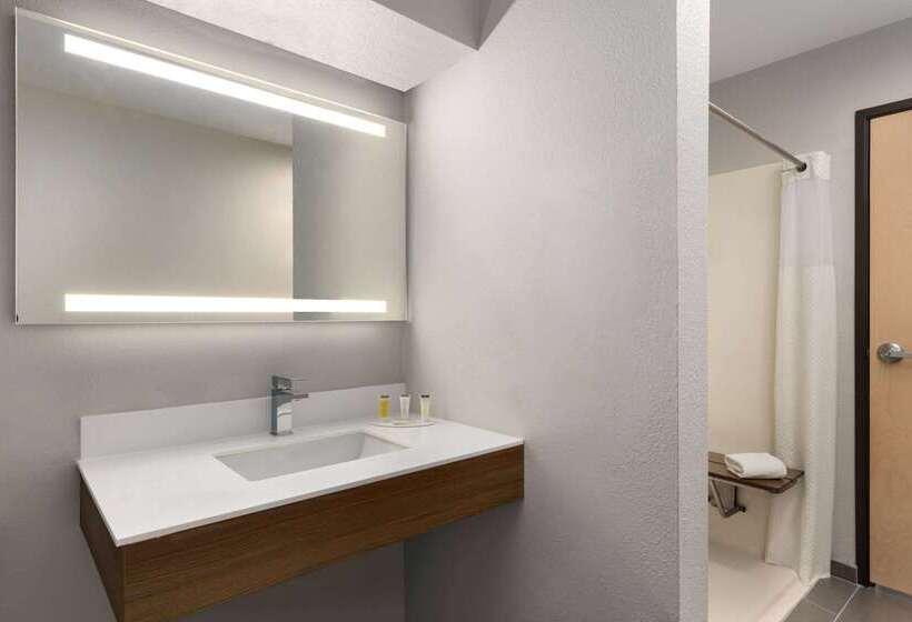 Microtel Inn And Suites Independence