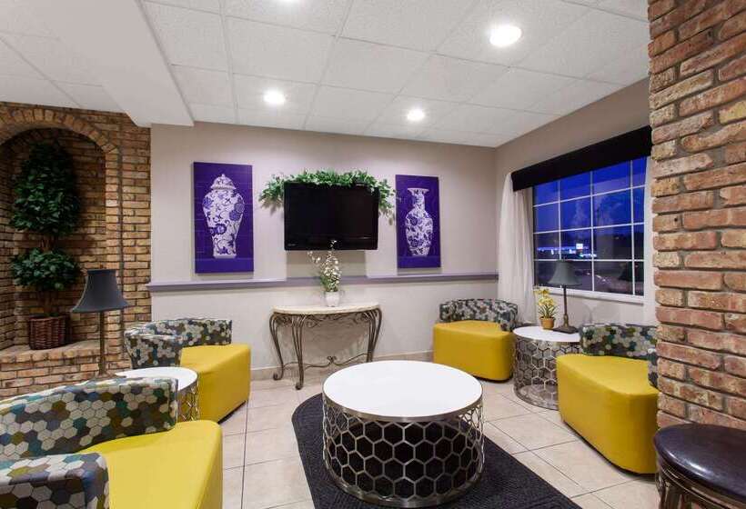 Microtel Inn And Suites By Wyndham   Lady Lake/ The Villages