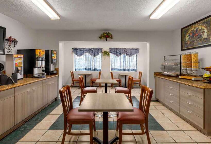 Microtel Inn & Suites Lincoln