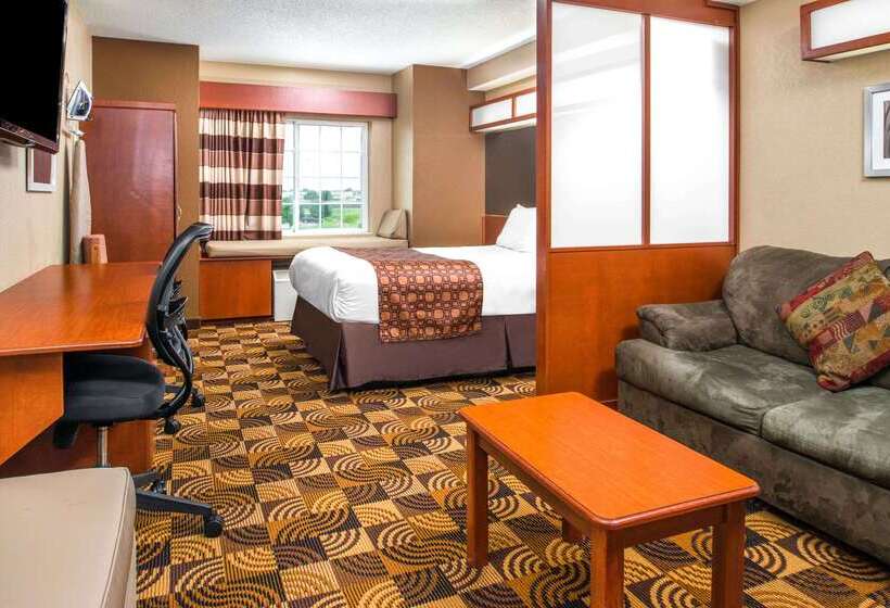 Microtel Inn & Suites Lincoln