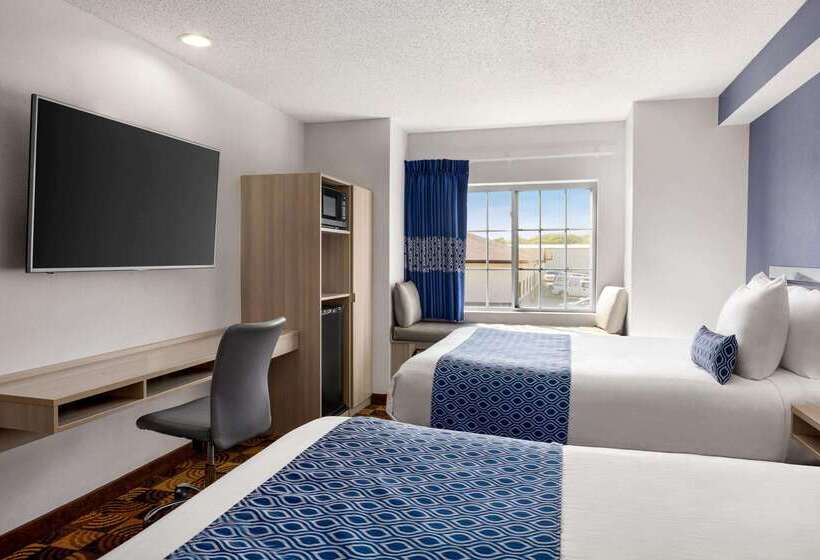 Microtel Inn & Suites Lincoln