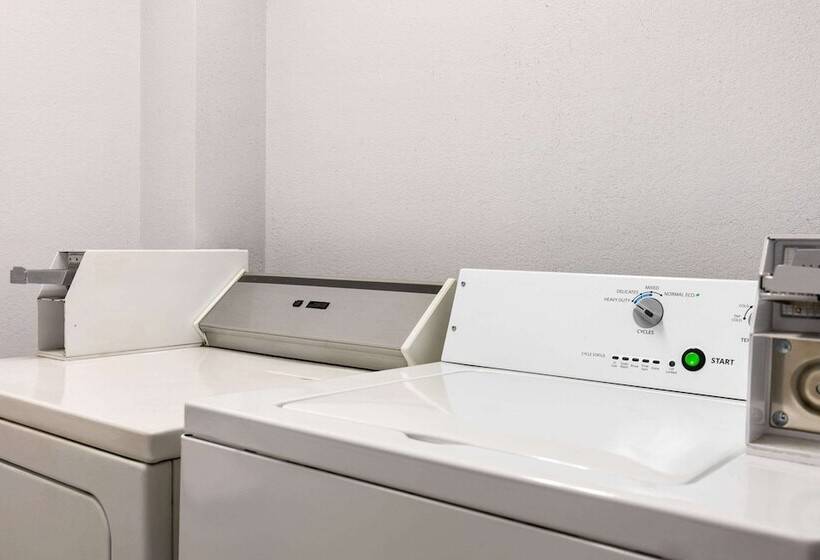 Microtel Inn & Suites Lincoln