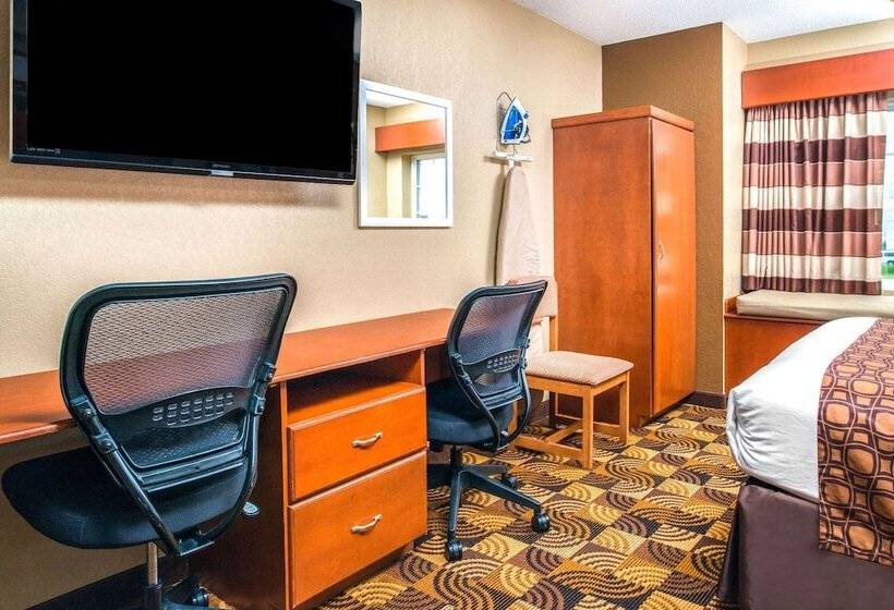 Microtel Inn & Suites Lincoln