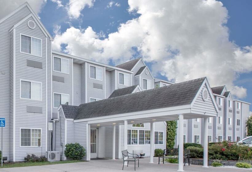 Microtel Inn And Suites Manistee