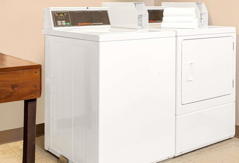 Microtel Inn & Suites By Wyndham Mason