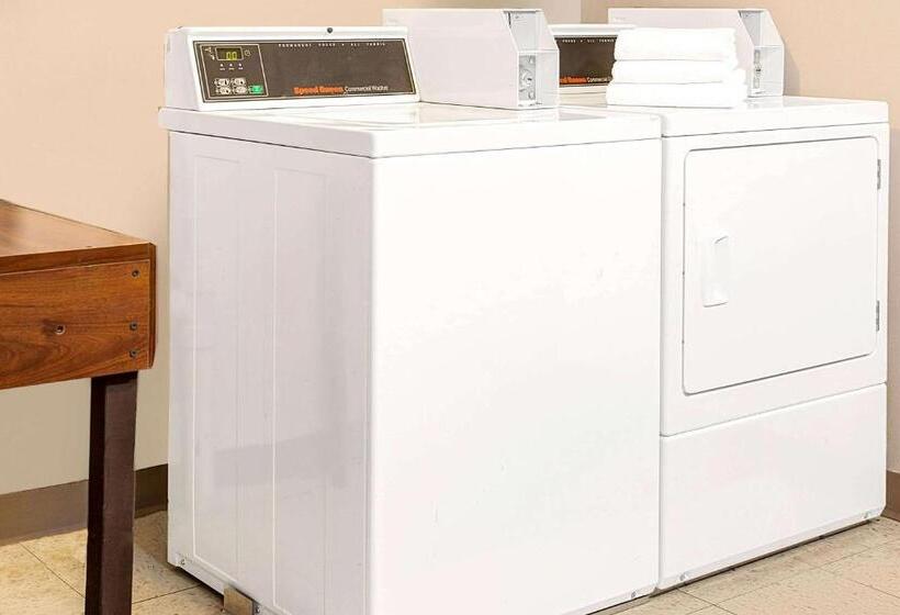 Microtel Inn & Suites By Wyndham Mason