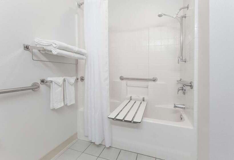 Microtel Inn & Suites Modesto