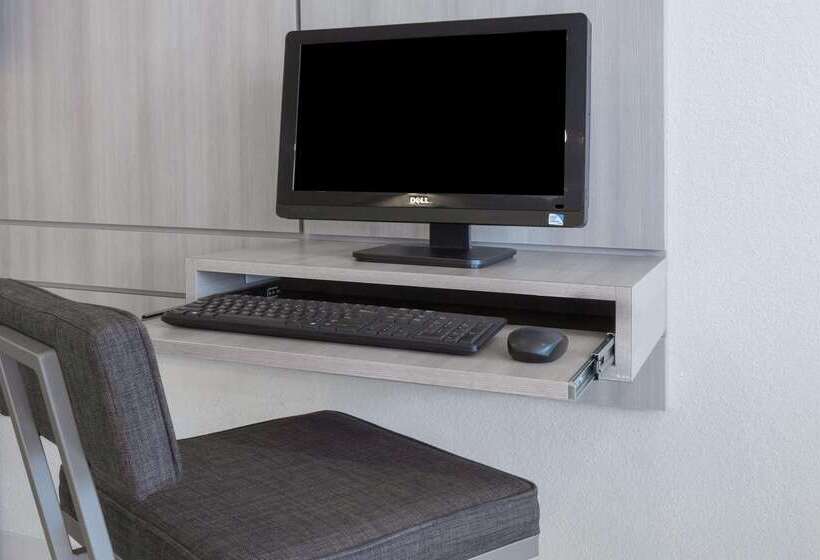 Microtel Inn & Suites Modesto