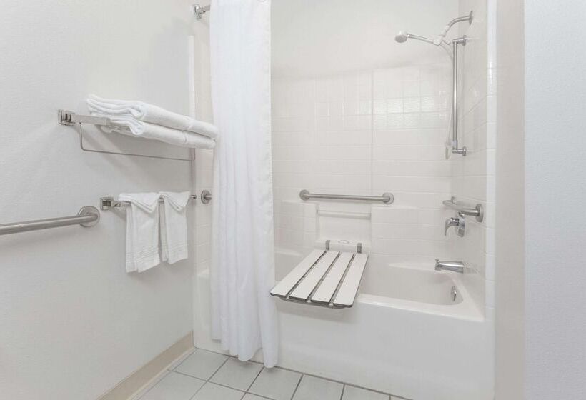 Microtel Inn & Suites Modesto