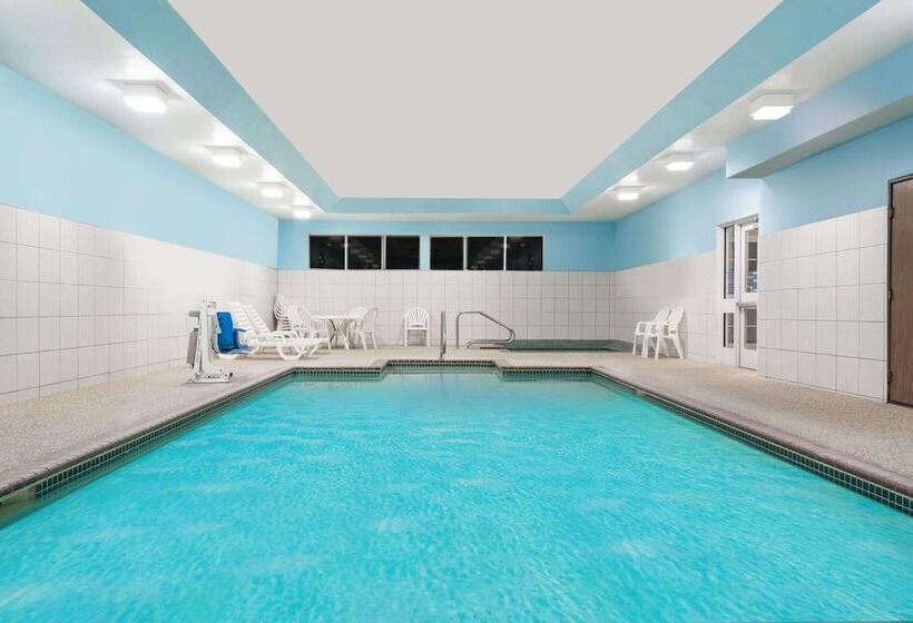 Microtel Inn & Suites By Wyndham New Ulm
