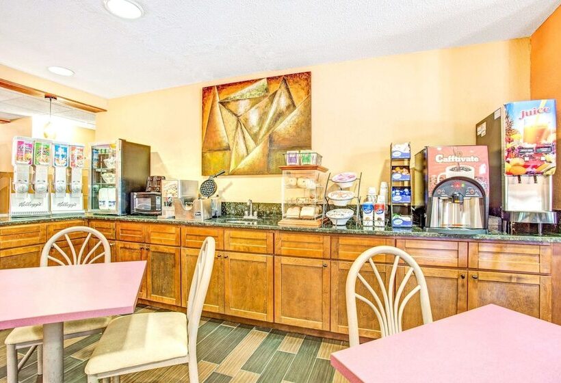 Microtel Inn & Suites Newport News