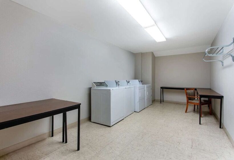 Microtel Inn & Suites By Wyndham Philadelphia Airport