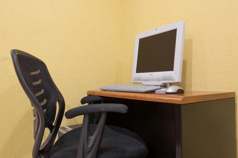 Microtel Inn & Suites By Wyndham Riverside