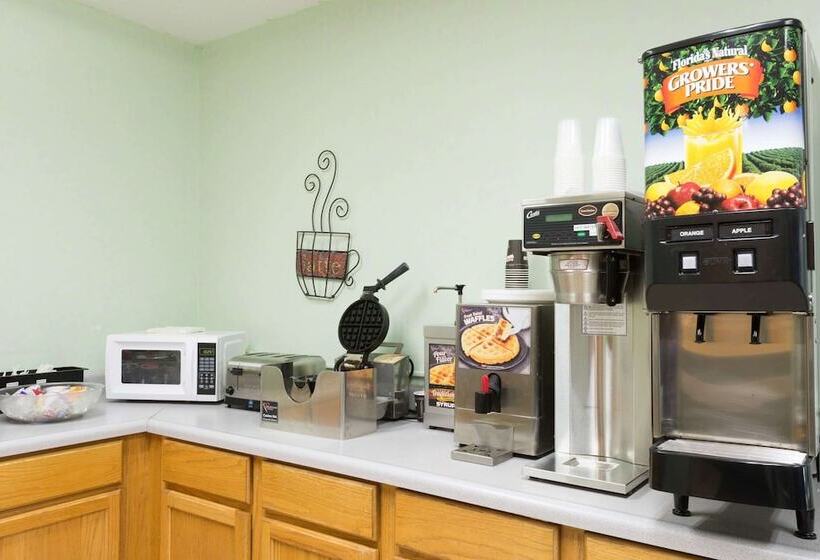 Microtel Inn & Suites By Wyndham Riverside