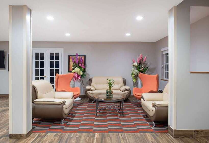 Microtel Inn & Suites By Wyndham Springfield