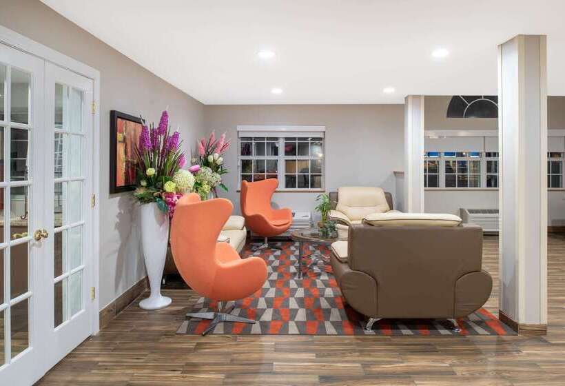 Microtel Inn & Suites By Wyndham Springfield