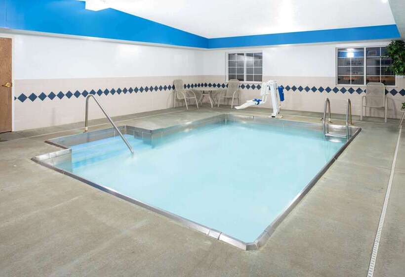 Microtel Inn & Suites By Wyndham Springfield