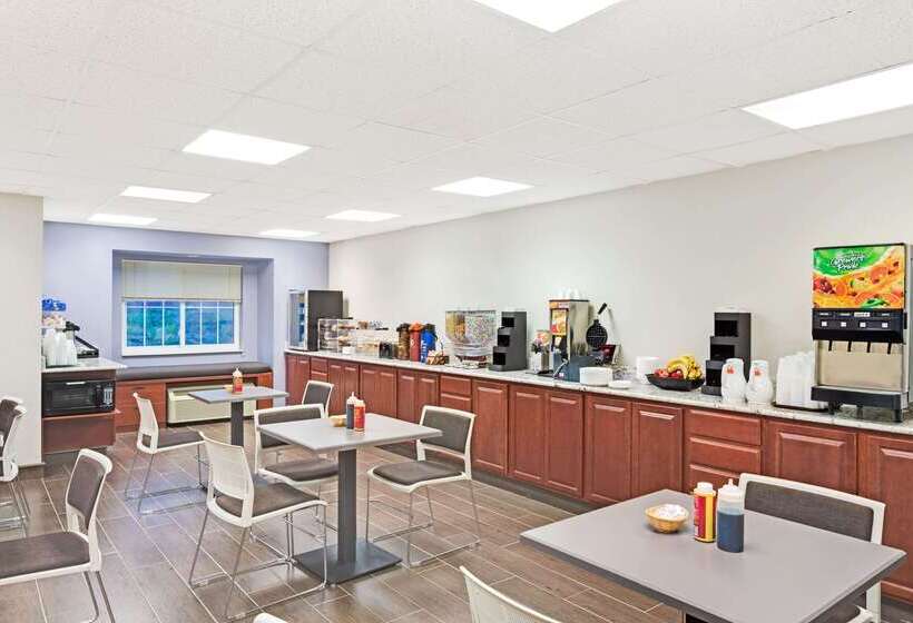 Microtel Inn & Suites Urbandale