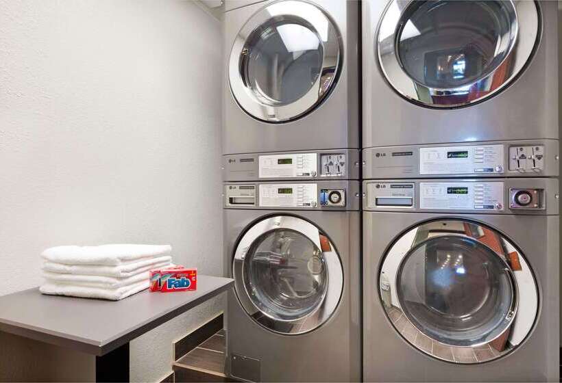 Microtel Inn & Suites Urbandale