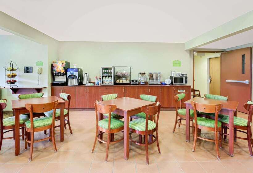 Microtel Inn & Suites By Wyndham Wellsville