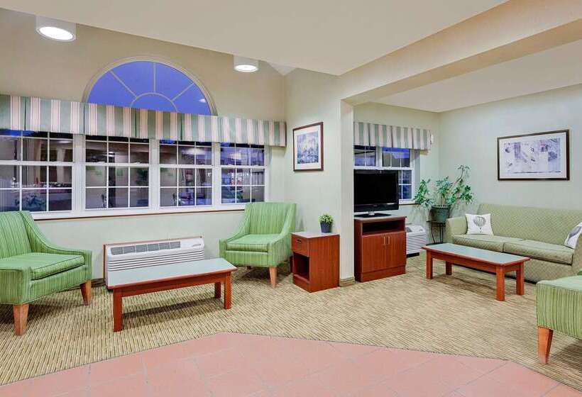 Microtel Inn & Suites By Wyndham Wellsville