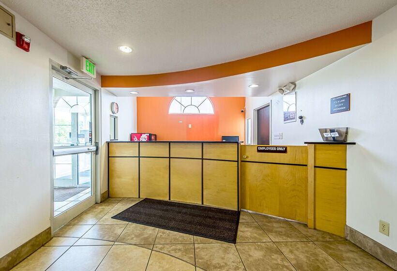 Motel 6 Indianapolis North