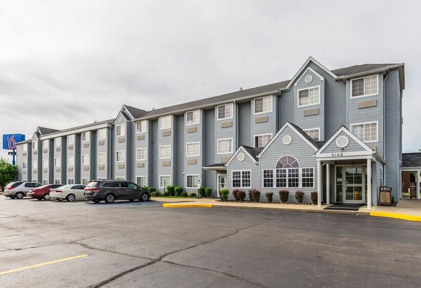 Motel 6 Indianapolis North