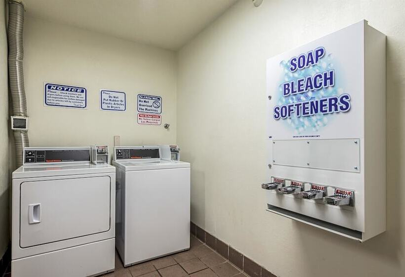 Motel 6 Indianapolis North