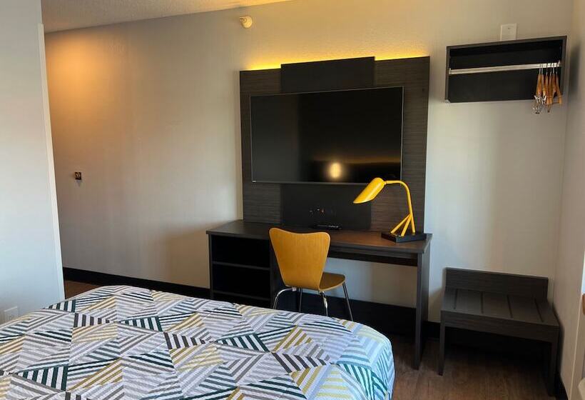 Motel 6 Indianapolis North