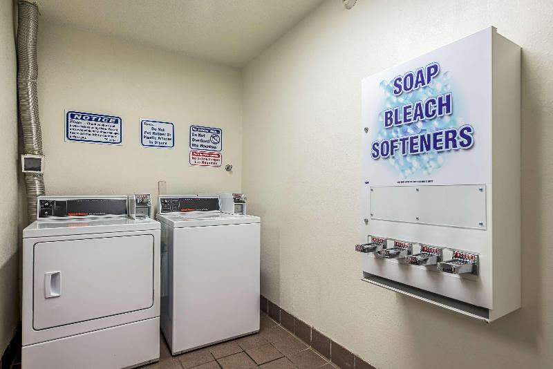 Motel 6 Indianapolis North