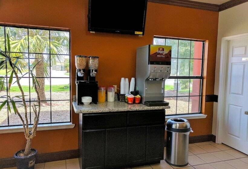 فندق على الطريق Americas Best Value Inn Brownsville