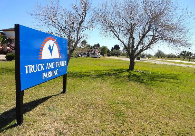 فندق على الطريق Americas Best Value Inn Brownsville