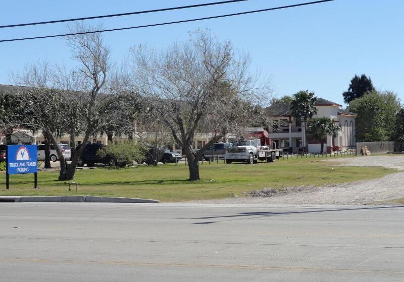 فندق على الطريق Americas Best Value Inn Brownsville