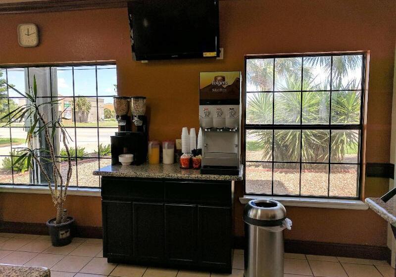 فندق على الطريق Americas Best Value Inn Brownsville