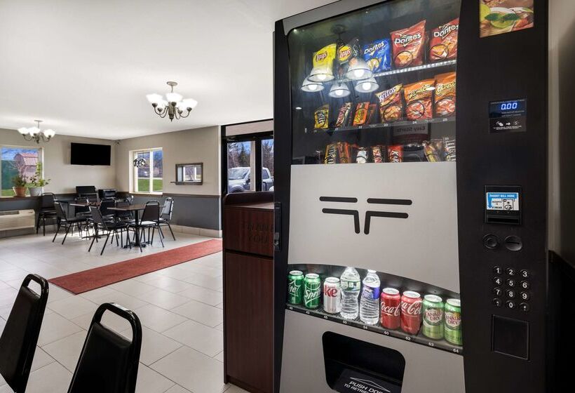 فندق على الطريق Econo Lodge Inn & Suites