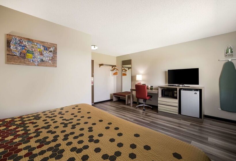 فندق على الطريق Econo Lodge Inn & Suites