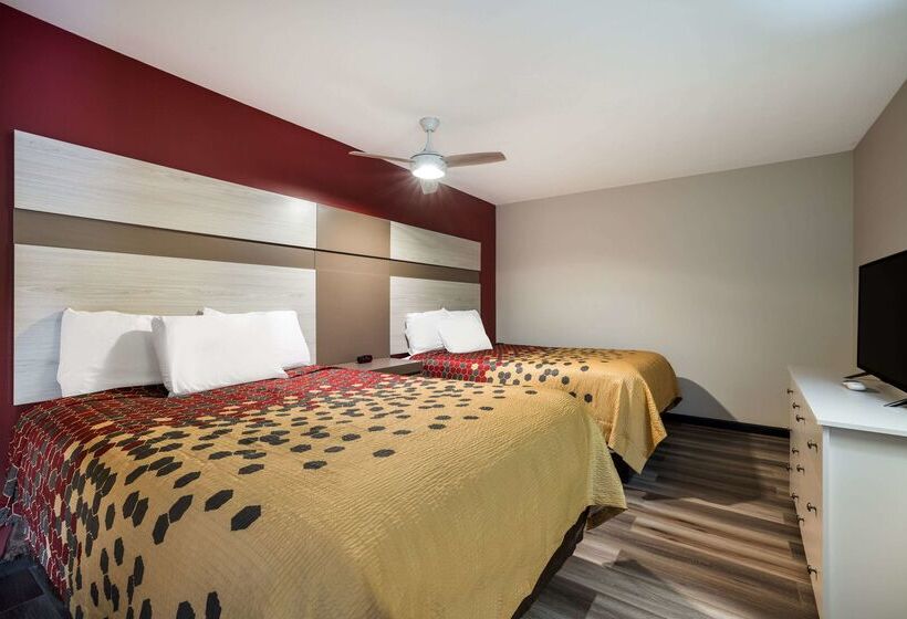 فندق على الطريق Econo Lodge Inn & Suites