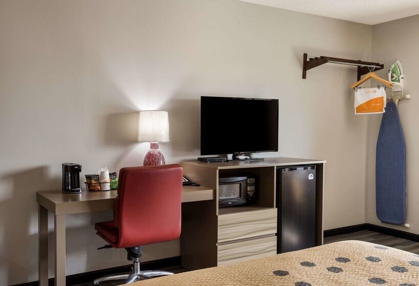 فندق على الطريق Econo Lodge Inn & Suites
