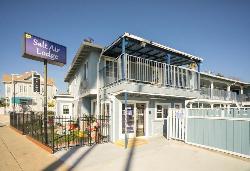 فندق على الطريق Salt Air Lodge