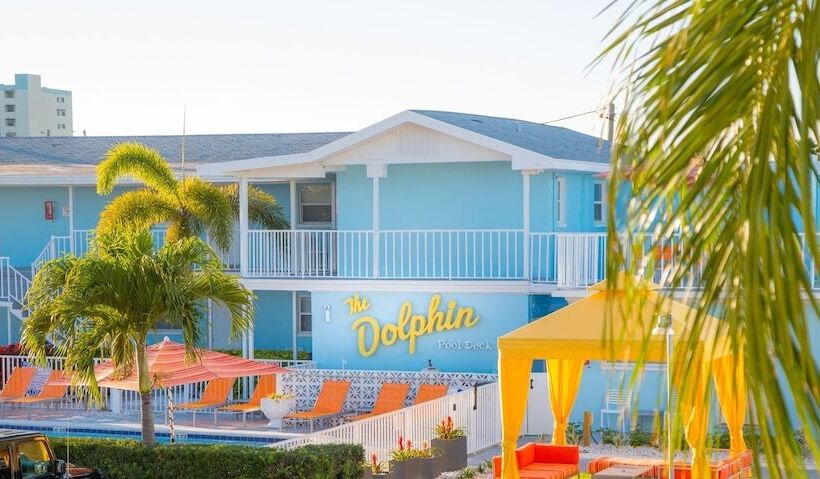 فندق على الطريق St. Pete Beach Suites