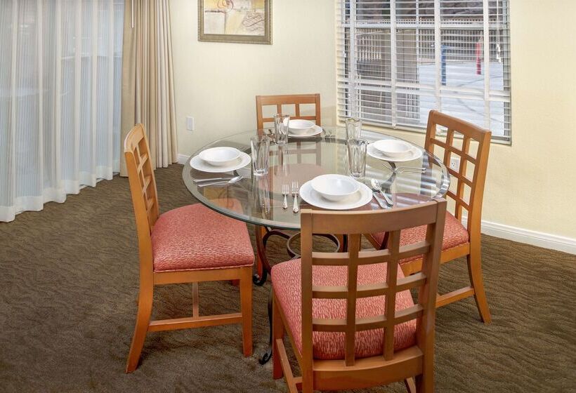 Курорт Hilton Vacation Club Desert Retreat Las Vegas