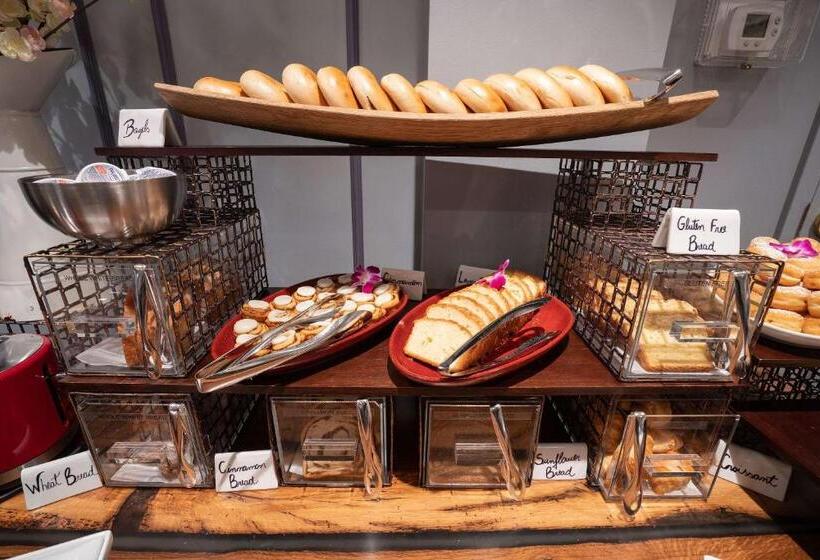 The Kendall Hotel At The Engine 7 Firehouse