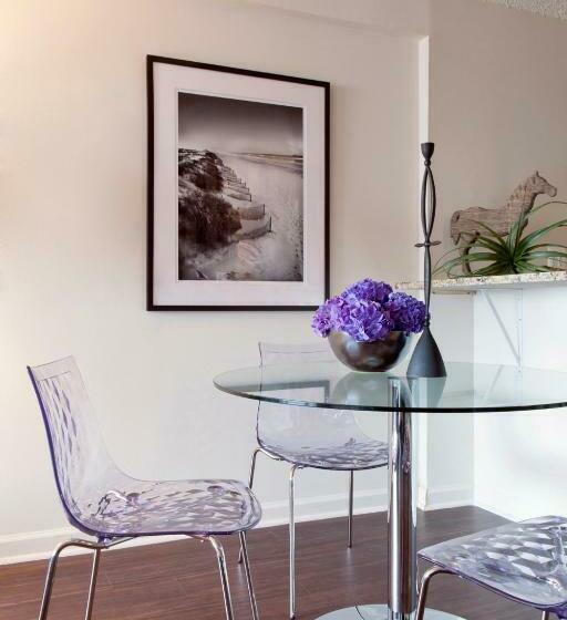 Furnished Quarters At The Metro White Plains