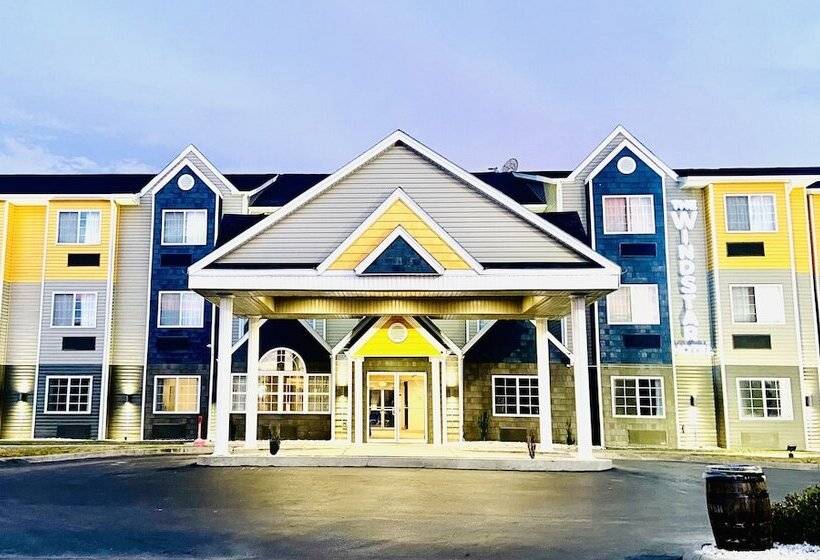 The Windstar Hotel   Carolina Beach