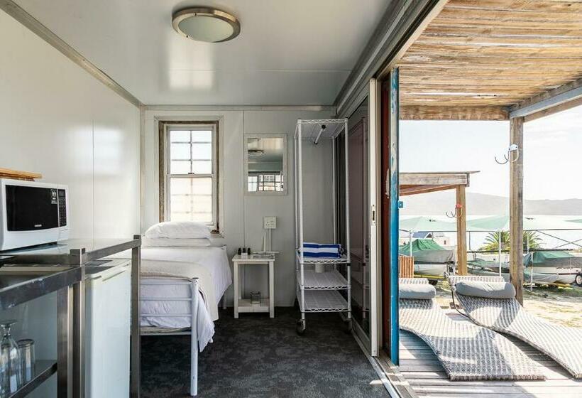 הוסטל Kite Basecamp Langebaan