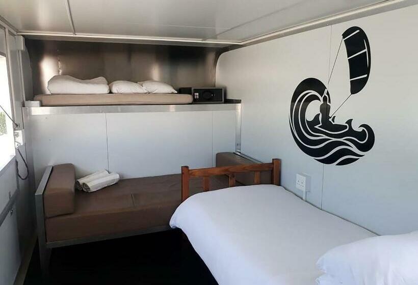 הוסטל Kite Basecamp Langebaan